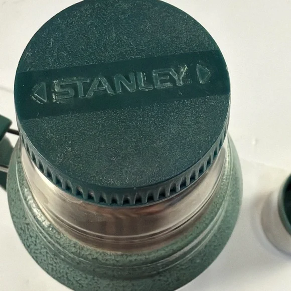 Vintage Stanley Aladdin Green Thermos Bottles 1.1 Qt/ 1 L Hammertone - Picture 4 of 4